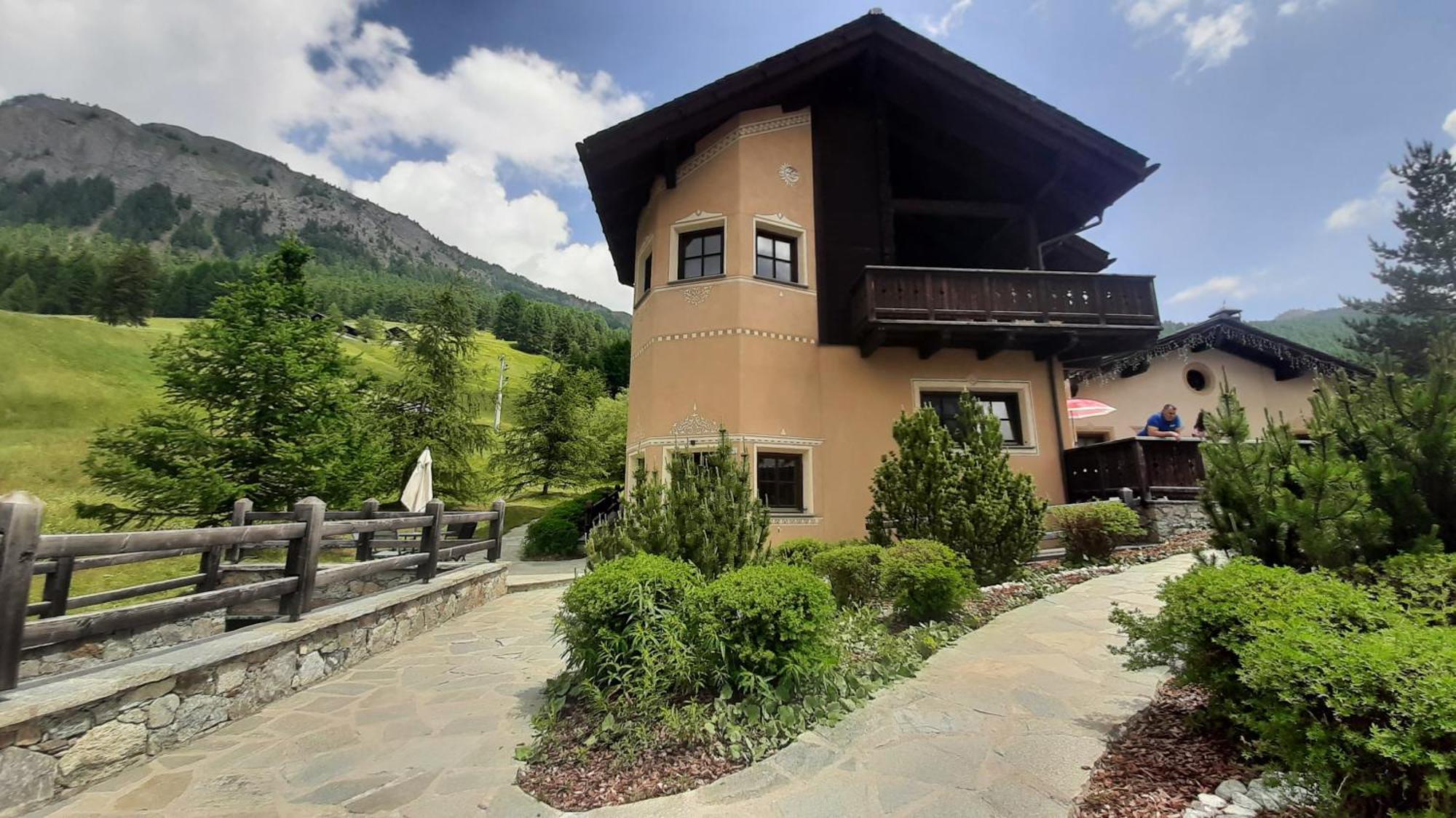 Chalet Rin Da Pemont Livigno Exterior photo